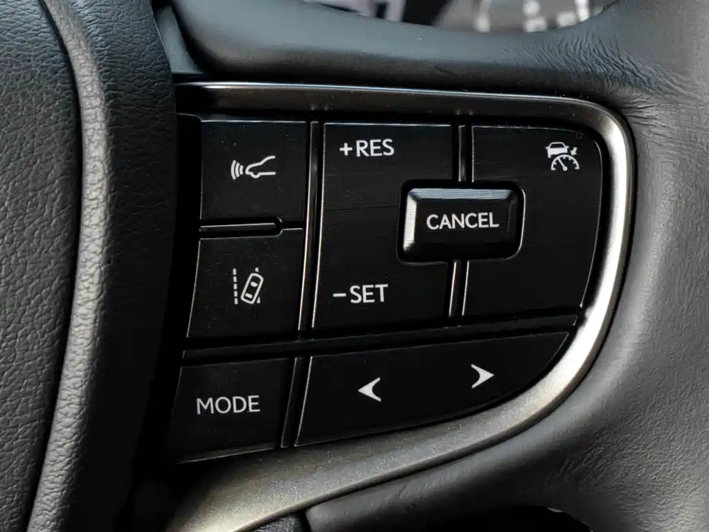 Lexus ES 2025 2025 200 Ultimate Edition