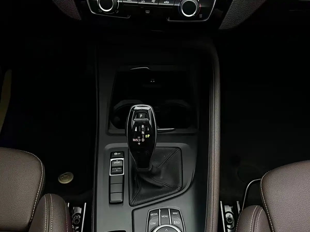BMW X1 2021 sDrive20Li Fashion фото 10