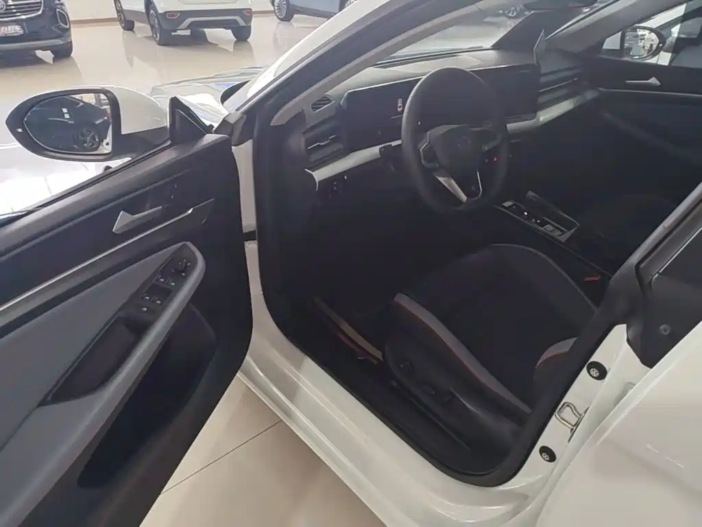 Volkswagen Lamando, миниатюра 12