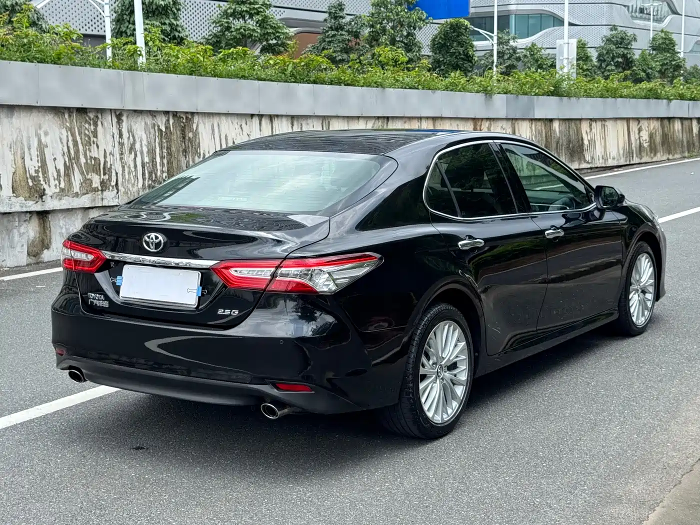 Toyota Camry 2018 2.5G Luxury Edition фото 6