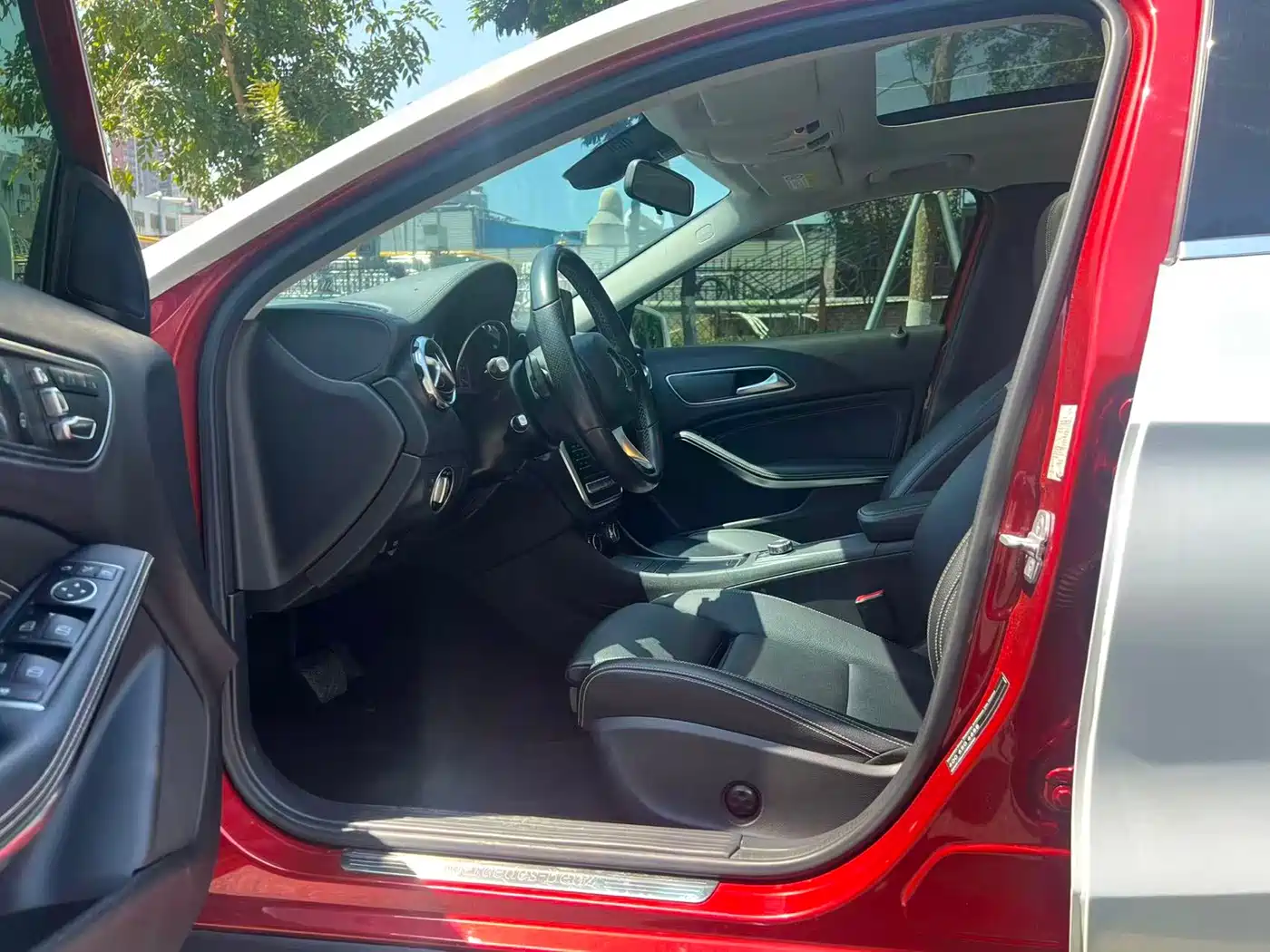 Mercedes-Benz GLA 2017 GLA 220 4MATIC Luxury фото 7