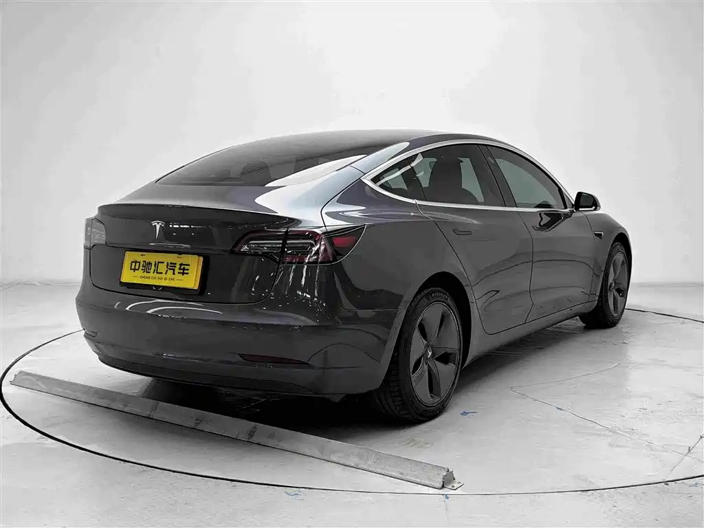 Photo 20 - Tesla Model 3 (Import)