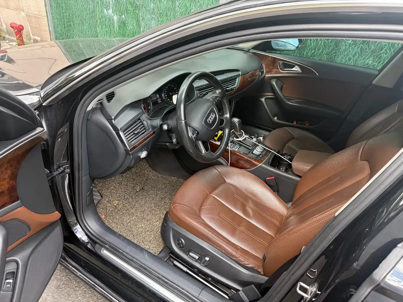 Фото 4 - Audi A6L