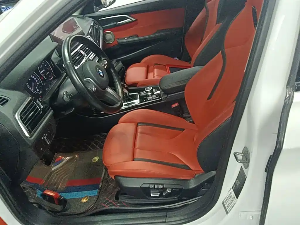 BMW 1-SERIES