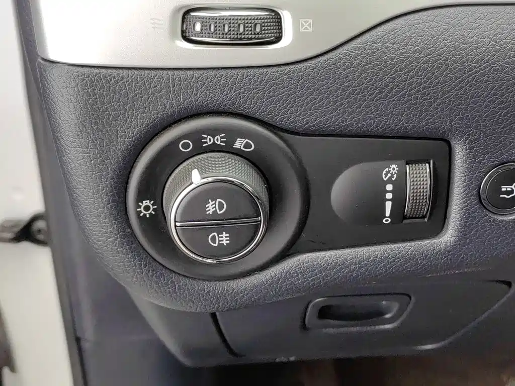 Jeep Cherokee 2021 2020 2.0L 2WD Classic Sport Edition
