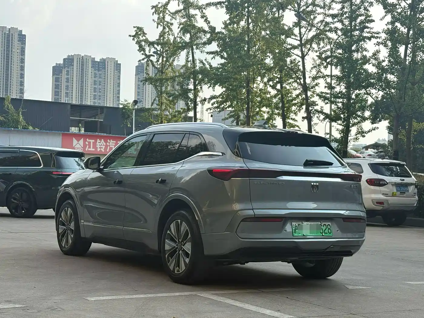 Фото 6 - Buick E5