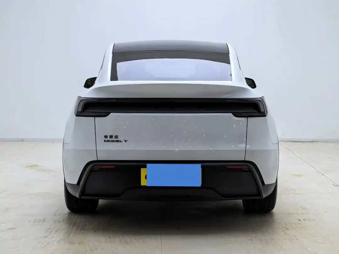 Tesla Model Y 2026 2026 Rear-Wheel Drive