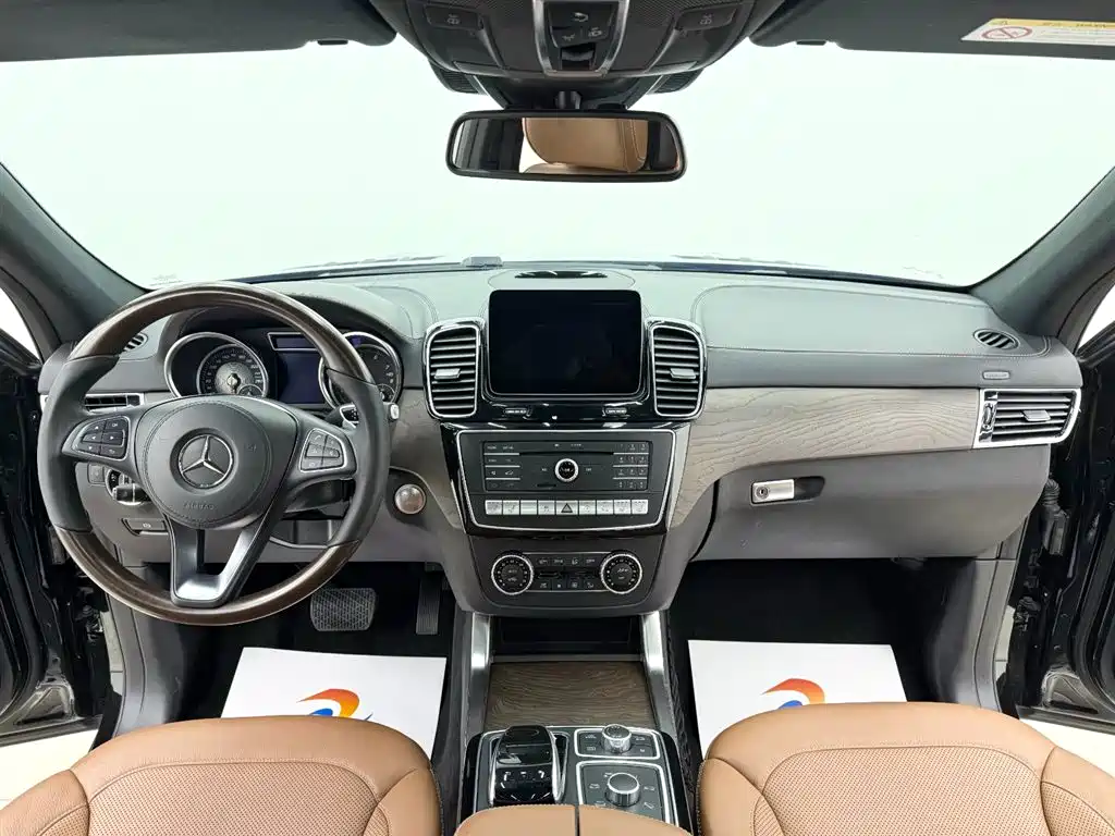 Mercedes-Benz GLS 2018 Facelift GLS 400 4MATIC Luxury фото 10