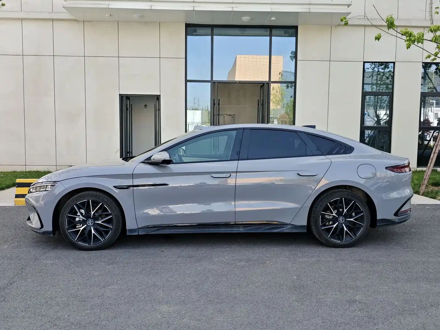 BYD Han 2025 DM-i Smart Driving Edition 125KM LiDAR Flagship фото 3