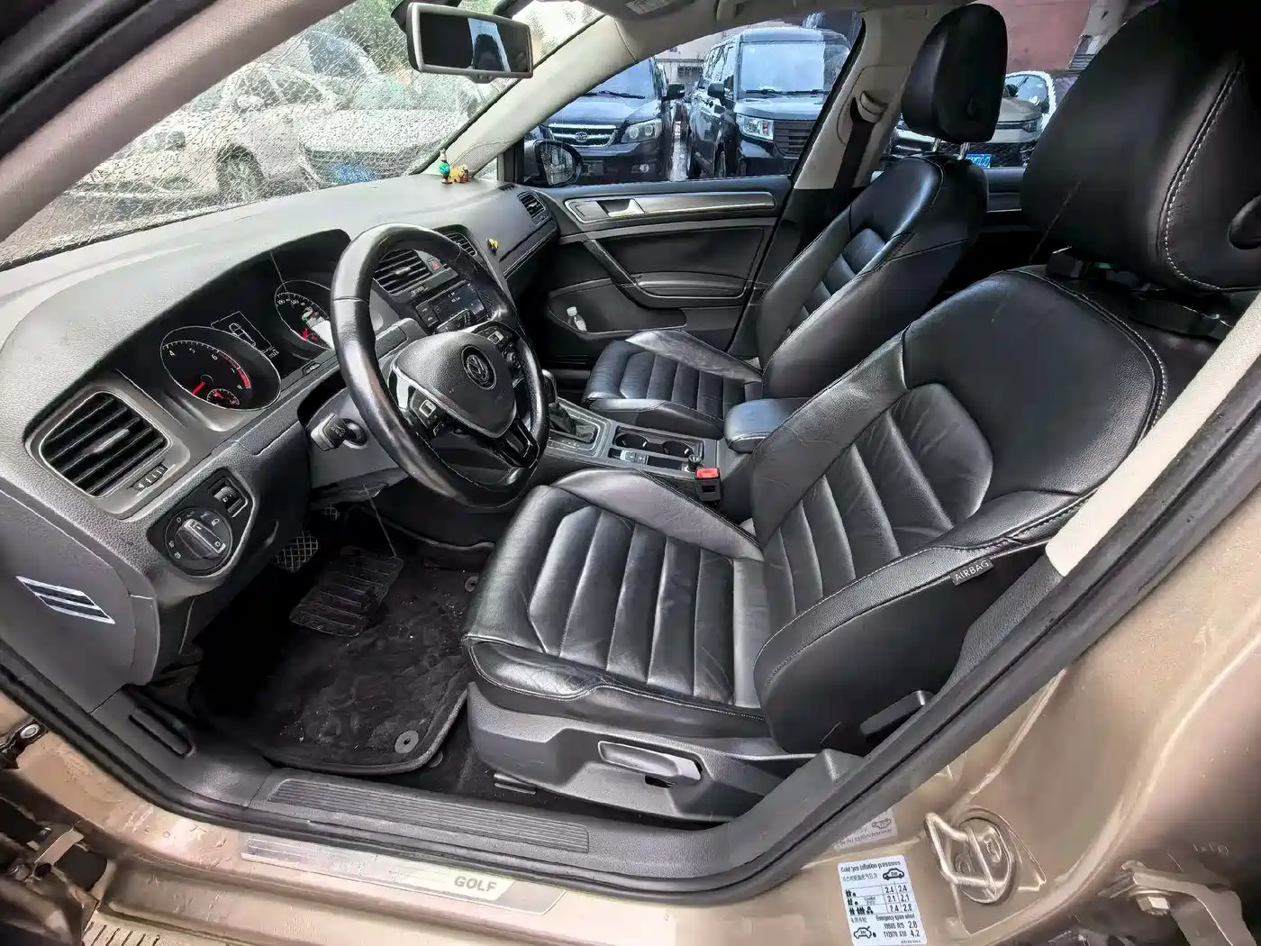 Volkswagen Golf 2015 1.4TSI Automatic Luxury фото 4