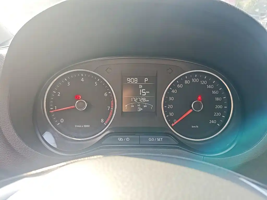 Volkswagen Polo 2014 2014 1.6L Cross Polo Automatic