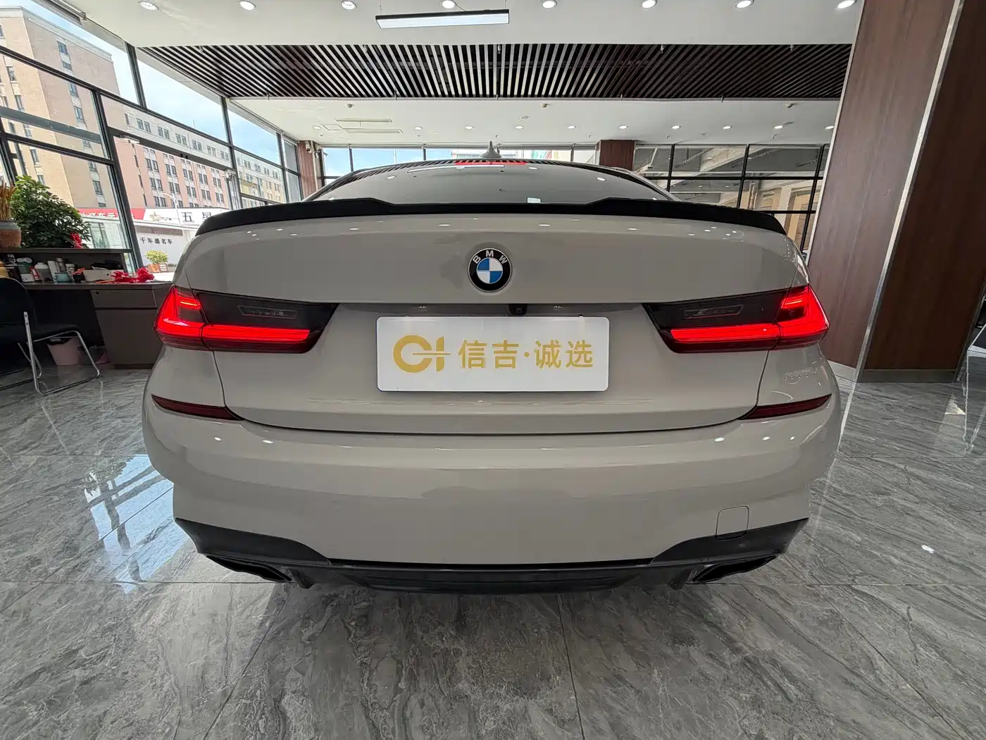 BMW 3 Series 2020 325Li M Sport Black Night Package фото 4