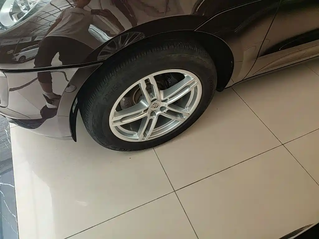 Porsche Macan 2017 Macan 2.0T фото 23