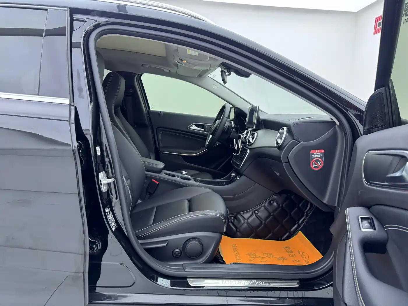 Mercedes-Benz GLA 2016 GLA 220 4MATIC Fashion фото 14