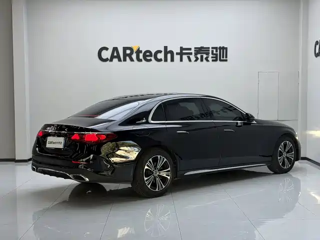 Mercedes-Benz E-Class 2025 E 260 L Sport — фото 3