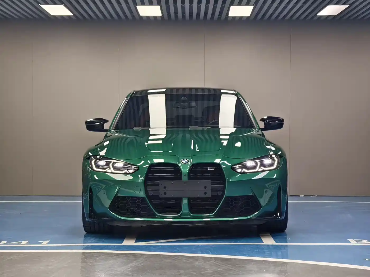 BMW M3 2023 M3 Sedan M xDrive Thunder Edition фото 2