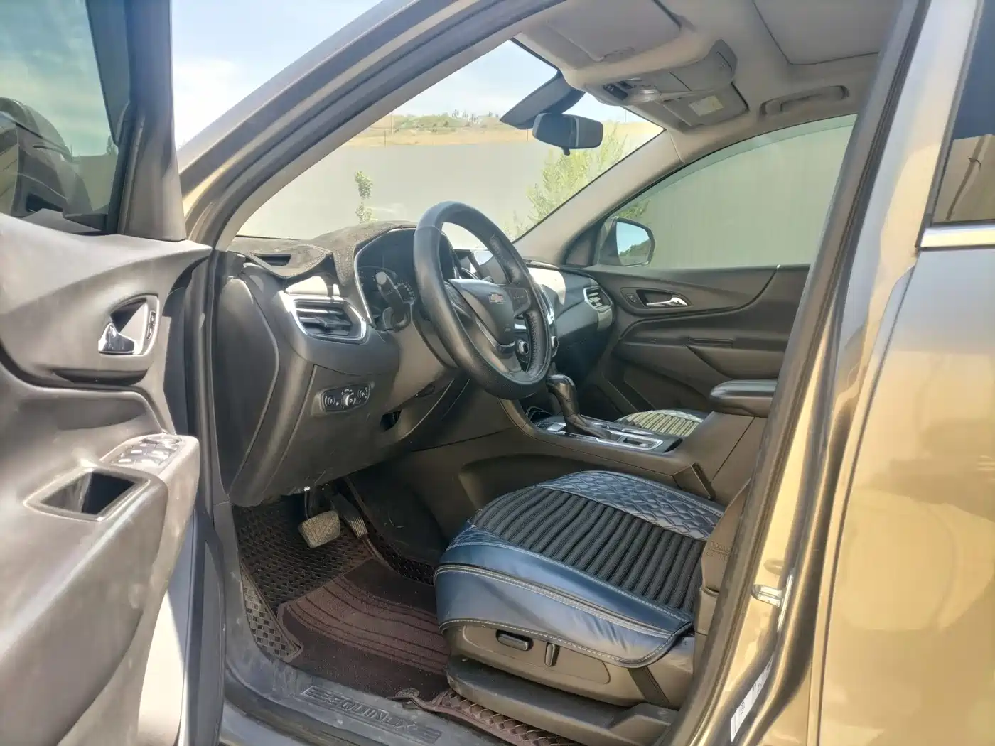 Chevrolet Equinox 2018 550T Automatic 4WD Pioneer Edition фото 4