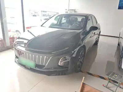 Hongqi E-QM5