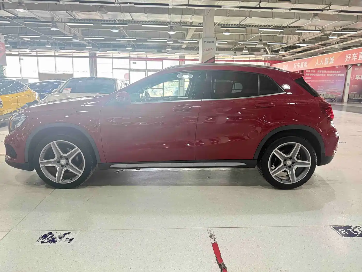 Фото 8 - Mercedes-Benz GLA