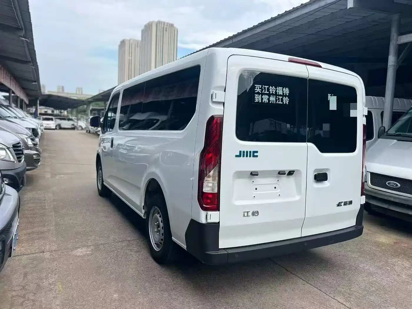 Jiangling E-Fushun 2026 2026 Model Transparent Window Version 53.58kwh 2C Short Wheelbase Low Roof 5-Seater