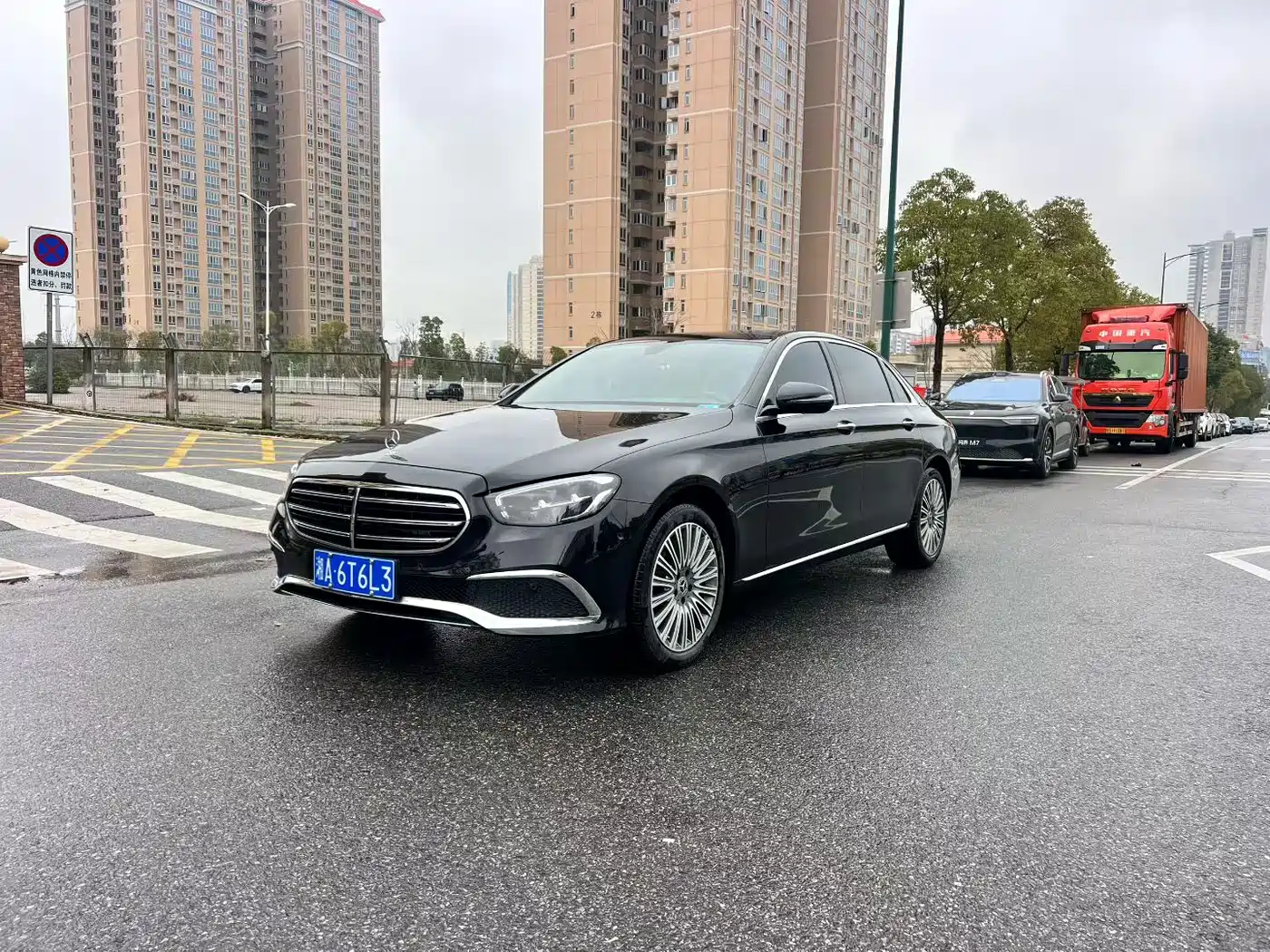 MERCEDES-BENZ E CLASS