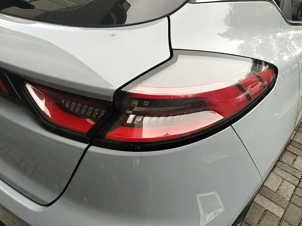 Фото 8 - Geely Emgrand S