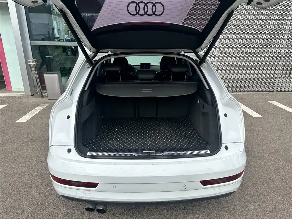 Фото 15 - Audi Q3