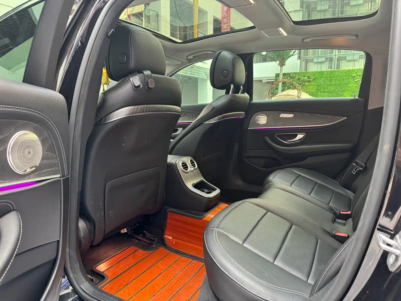 MERCEDES-BENZ E CLASS