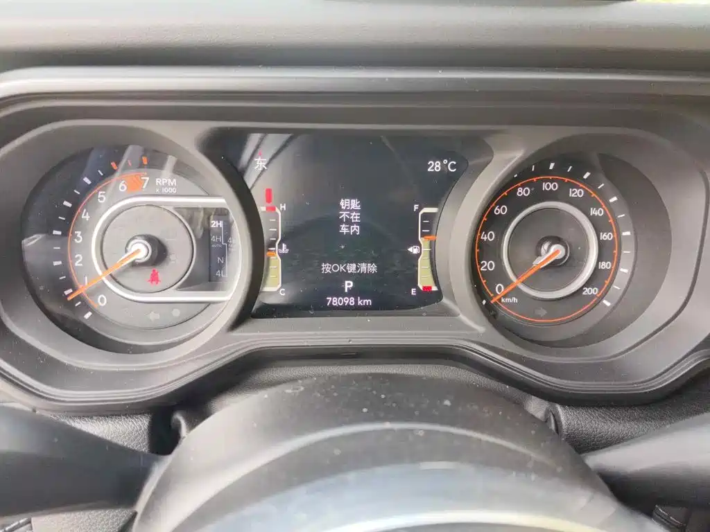 Фото 4 - Jeep Wrangler