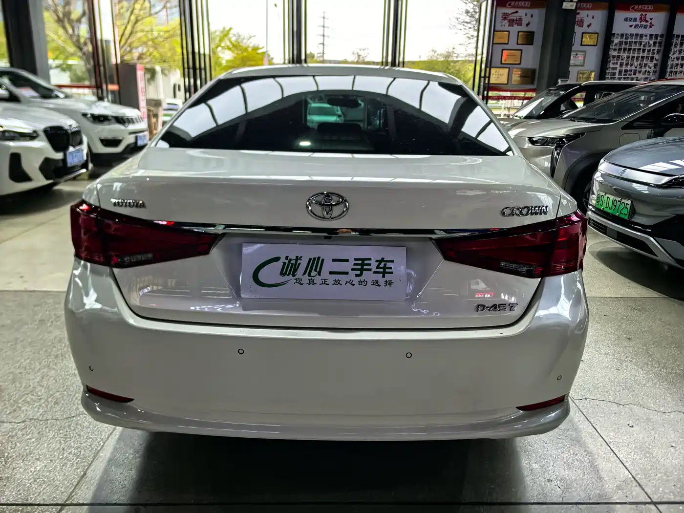 Toyota Crown 2015 2.0T Fashion фото 5