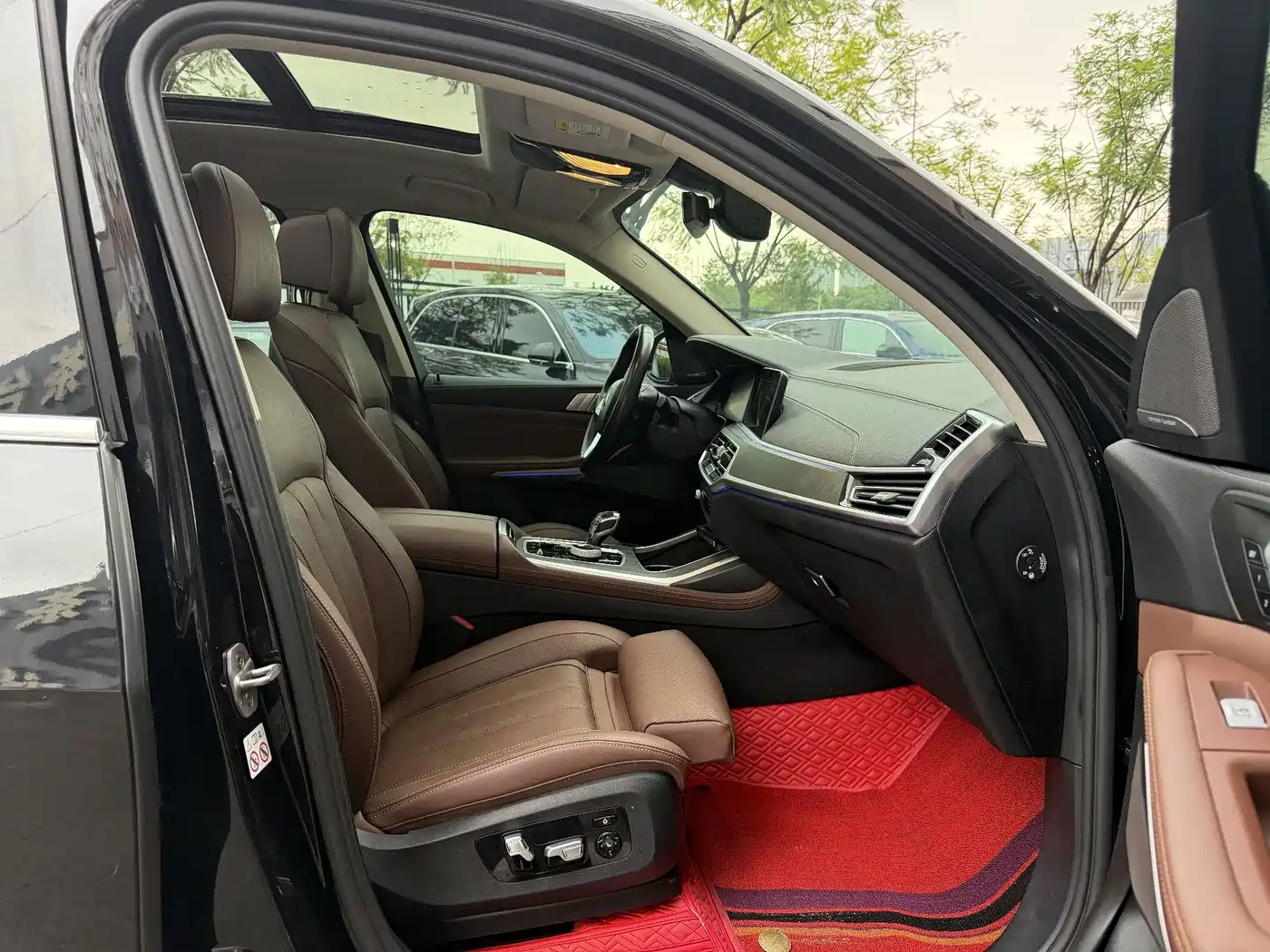 Фото 9 - BMW X7