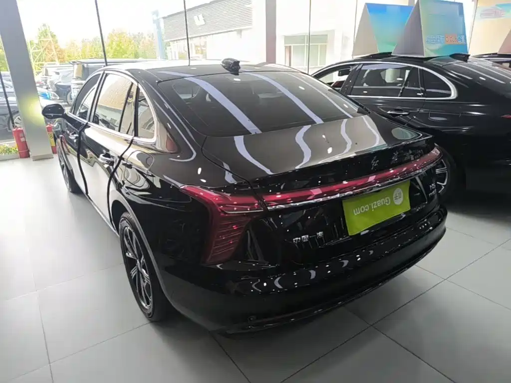 2026 Hongqi H5 PHEV
