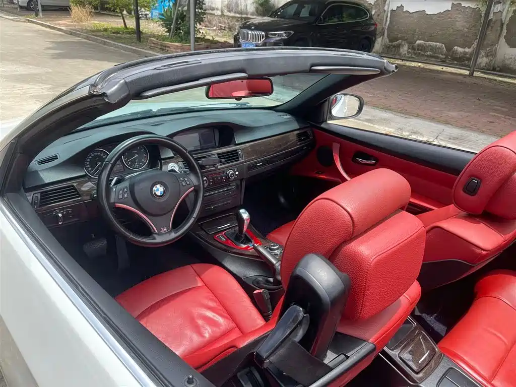 BMW 3 Series (Import) 2011 330i Convertible Coupe фото 4