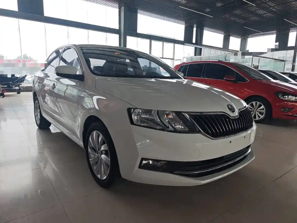 Photo 4 - Škoda Rapid