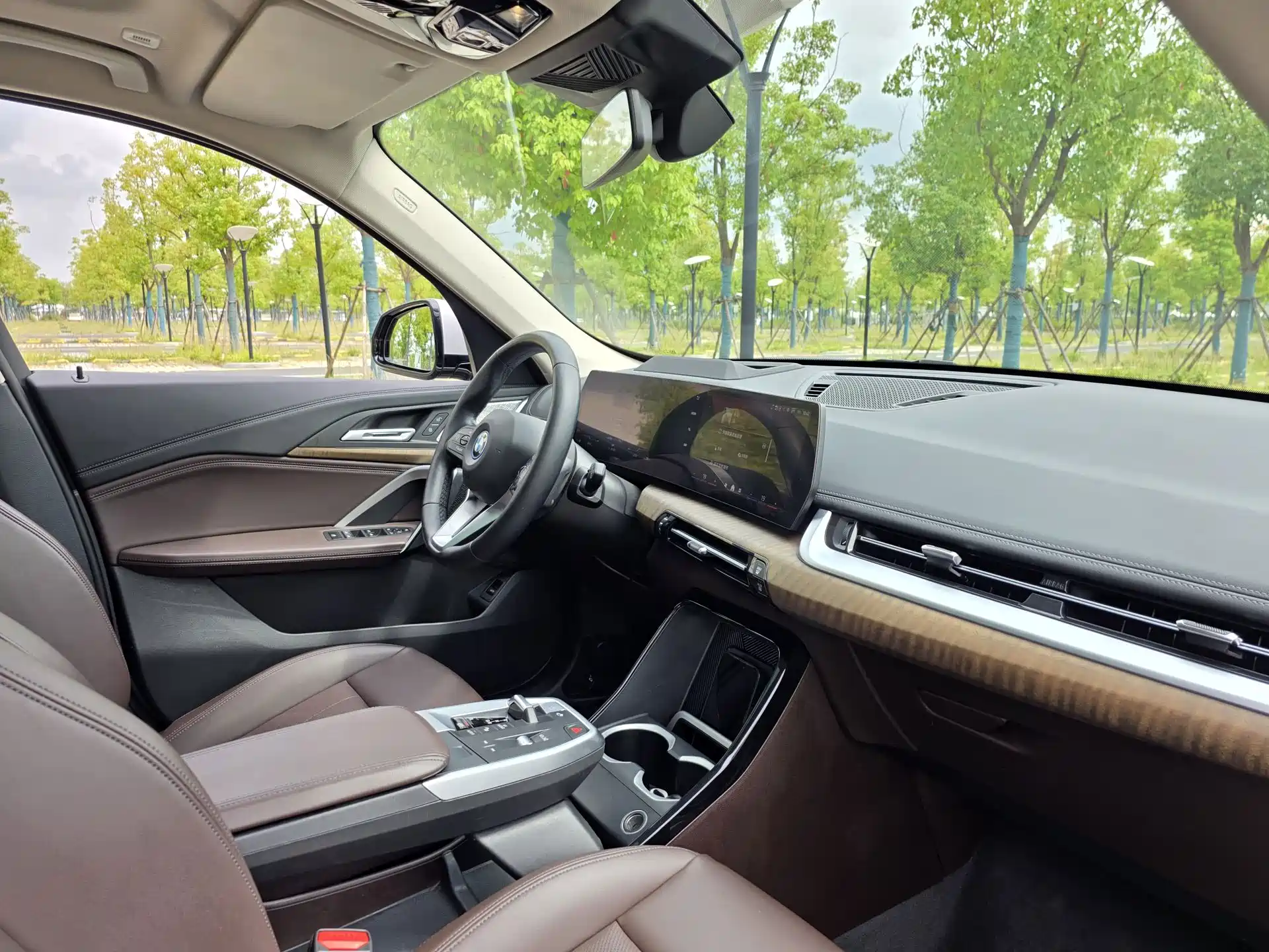 Photo 19 - BMW iX1