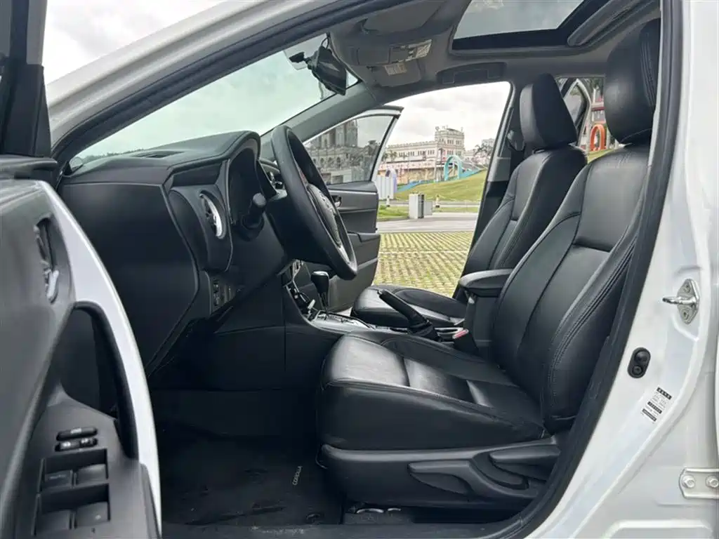 Toyota Corolla 2017 Facelift 1.2T S-CVT GL-i фото 14