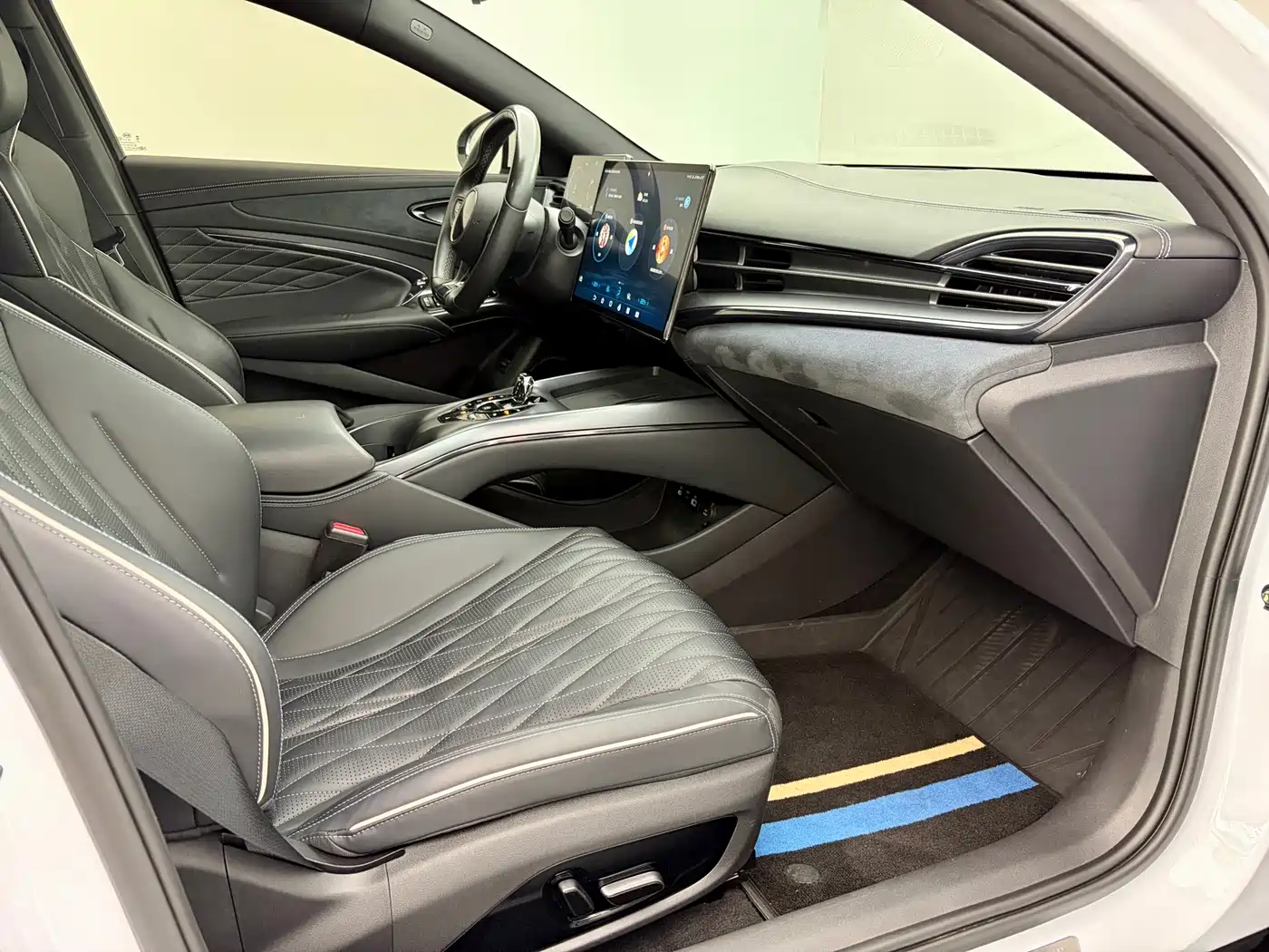 BYD Seal 2023 Champion Edition 550km Premium фото 15