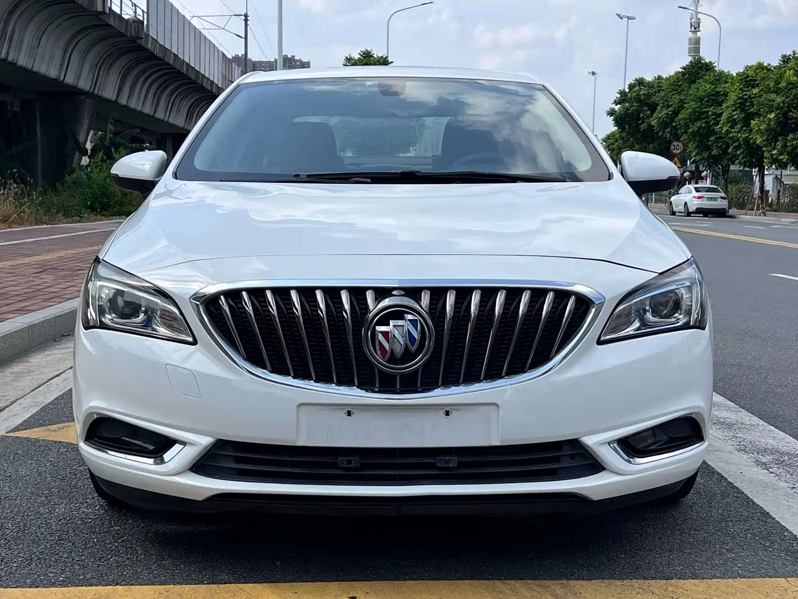 Фото 2 - Buick Verano