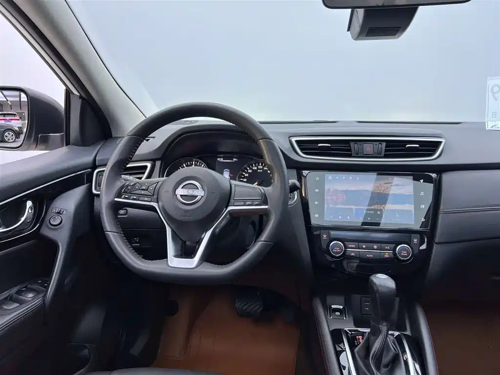 Nissan Qashqai 2024 2023 Model Classic 2.0L CVT XV+ Premium