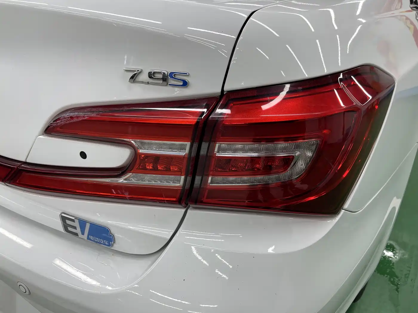 BYD Qin New Energy 2018 Qin EV450 Smart Connected Premium Edition фото 25