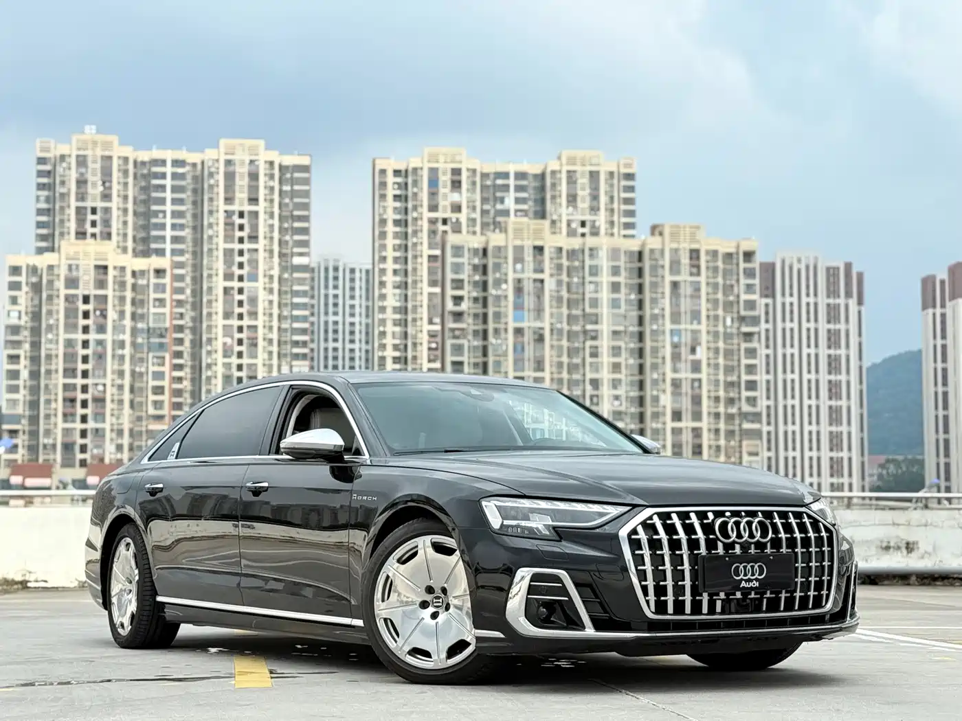 Фото 3 - Audi A8
