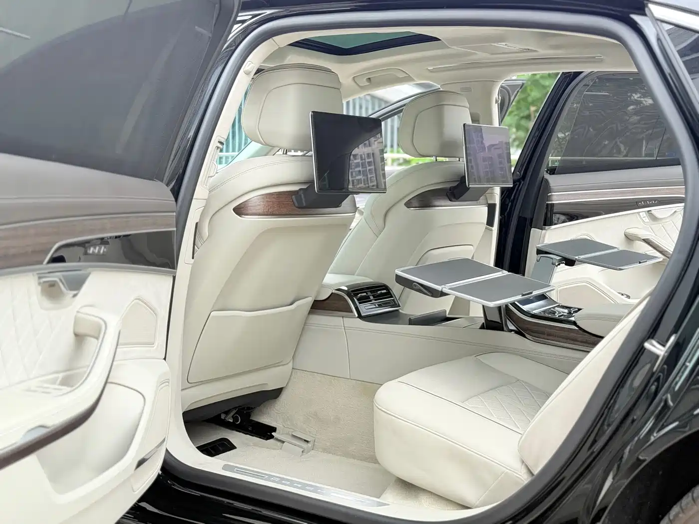 Фото 5 - Audi A8