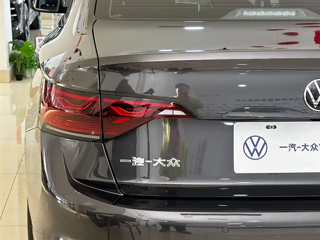 Volkswagen Sagitar 2025 300TSI DSG Surpass Edition фото 15