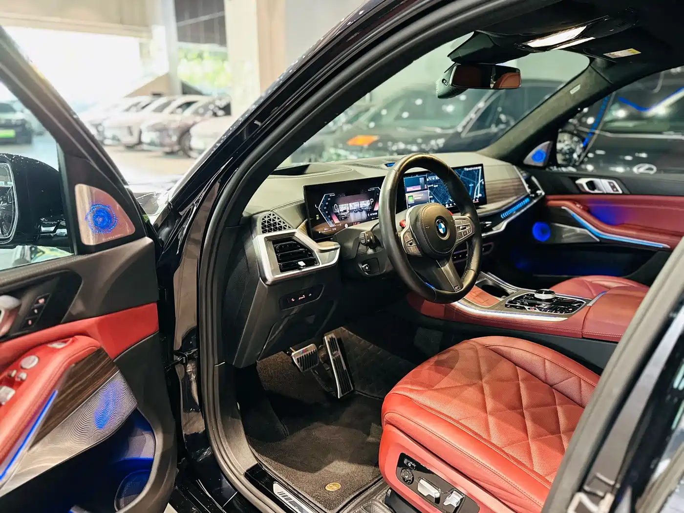 BMW X5 2023 xDrive 40Li M Sport Black Night Package фото 5