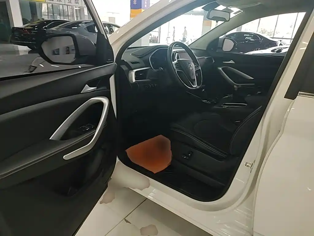 Baojun 530 2021 2021 Global Vehicle Anniversary Edition 1.5T CVT Premium Connected 5-seater