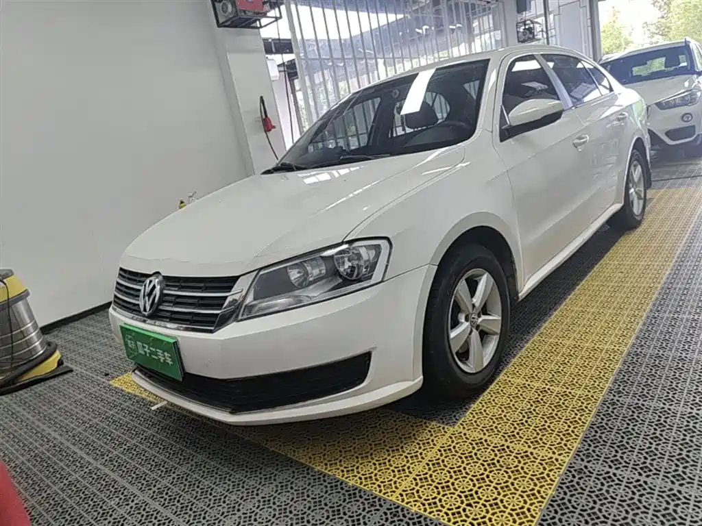 Volkswagen Lavida 2015 1.6L Automatic Trend Edition
