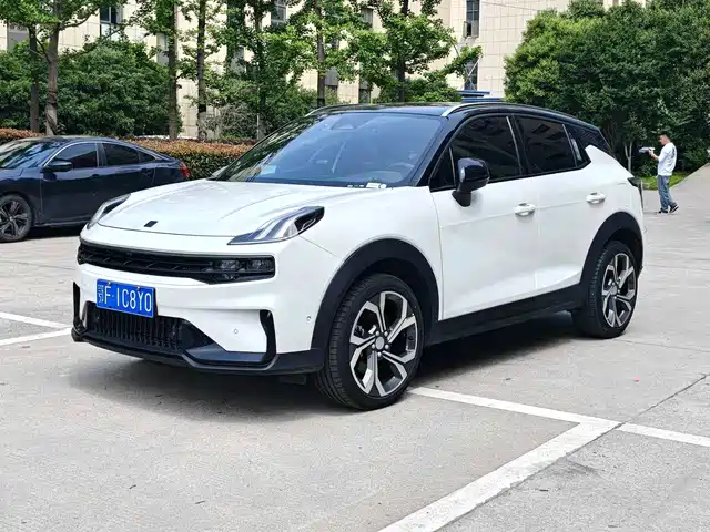  Lynk & Co Lynk & Co 06 2023 Remix 1.5T Shine Halo