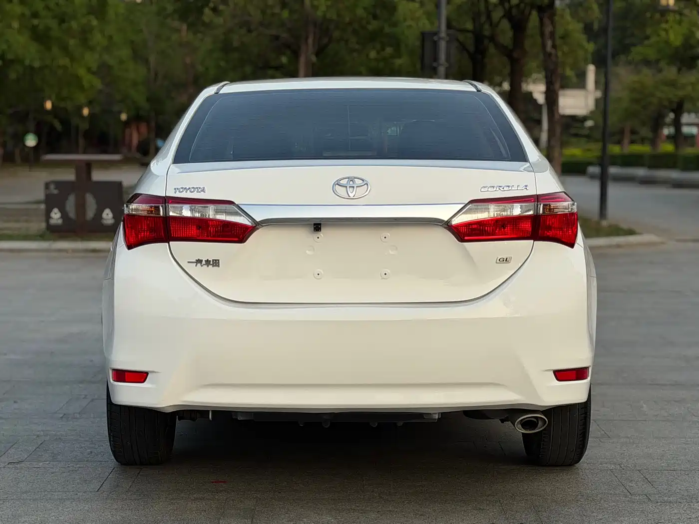Toyota Corolla 2014 1.6L CVT GL фото 15