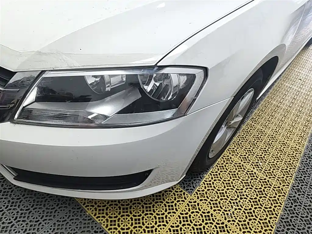 Volkswagen Lavida 2015 1.6L Automatic Trend Edition фото 24