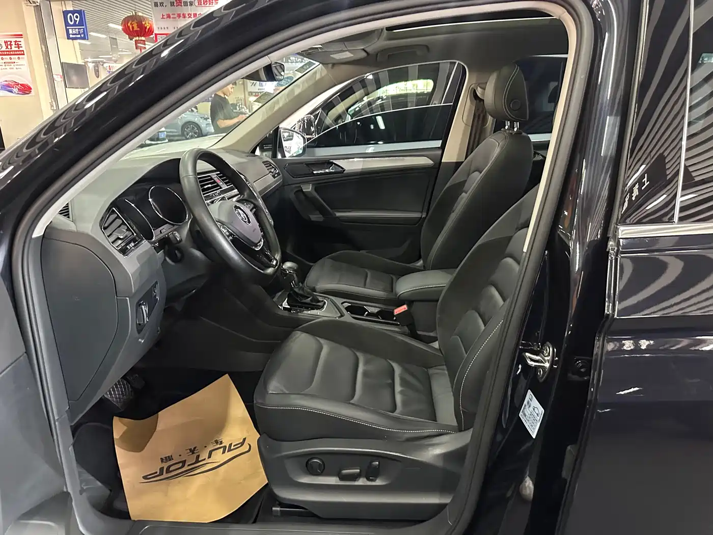 Volkswagen Tiguan L 2017 330TSI Automatic 2WD Luxury Edition фото 3
